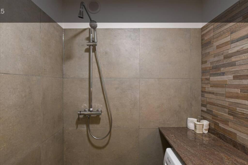 Marco Polo With Free Parking Apartment Кноке-Хайст Екстериор снимка