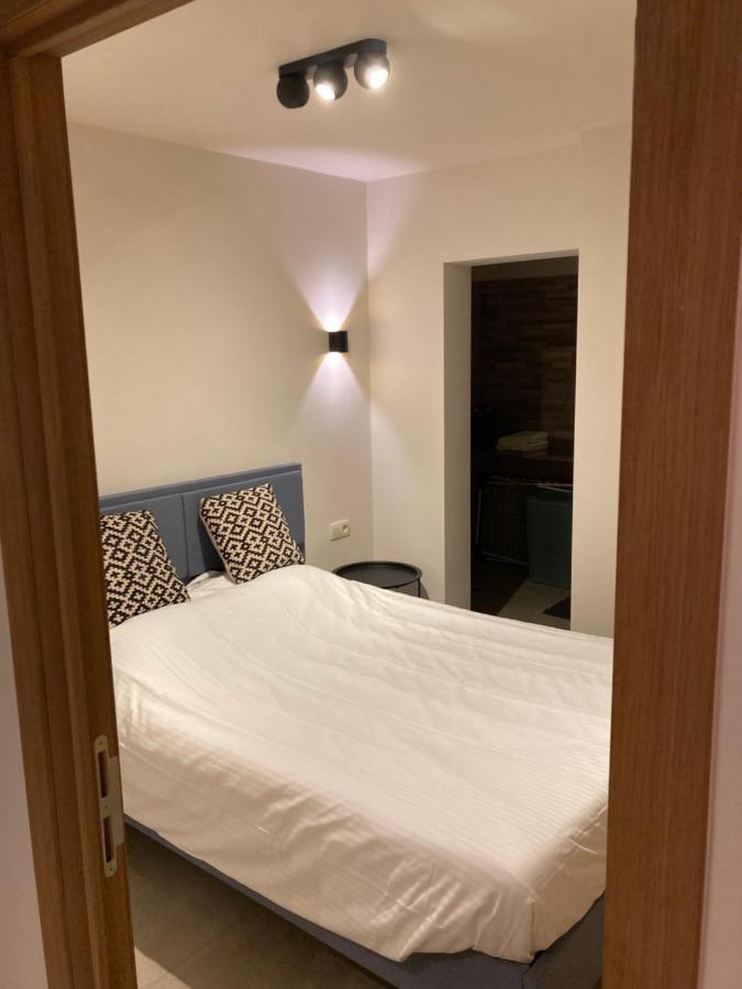 Marco Polo With Free Parking Apartment Кноке-Хайст Екстериор снимка
